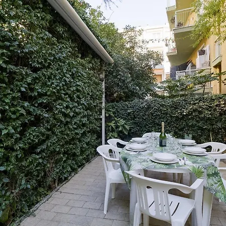 Portosole Roomy Garden Flat * サンレモ