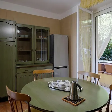 Portosole Roomy Garden Flat *