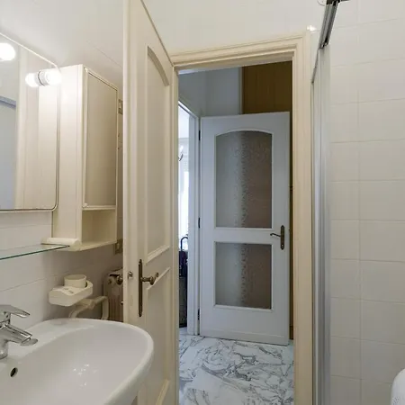 Portosole Roomy Garden Flat *