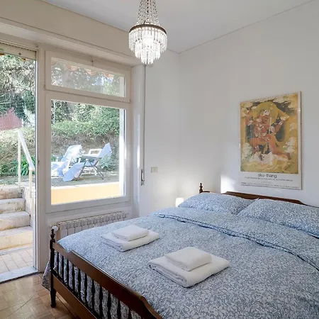 アパート Portosole Roomy Garden Flat